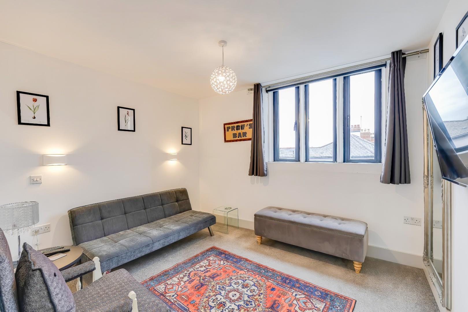 Castellum, 5 Alcedonia, Albert Crescent, Penarth, CF64 1FB